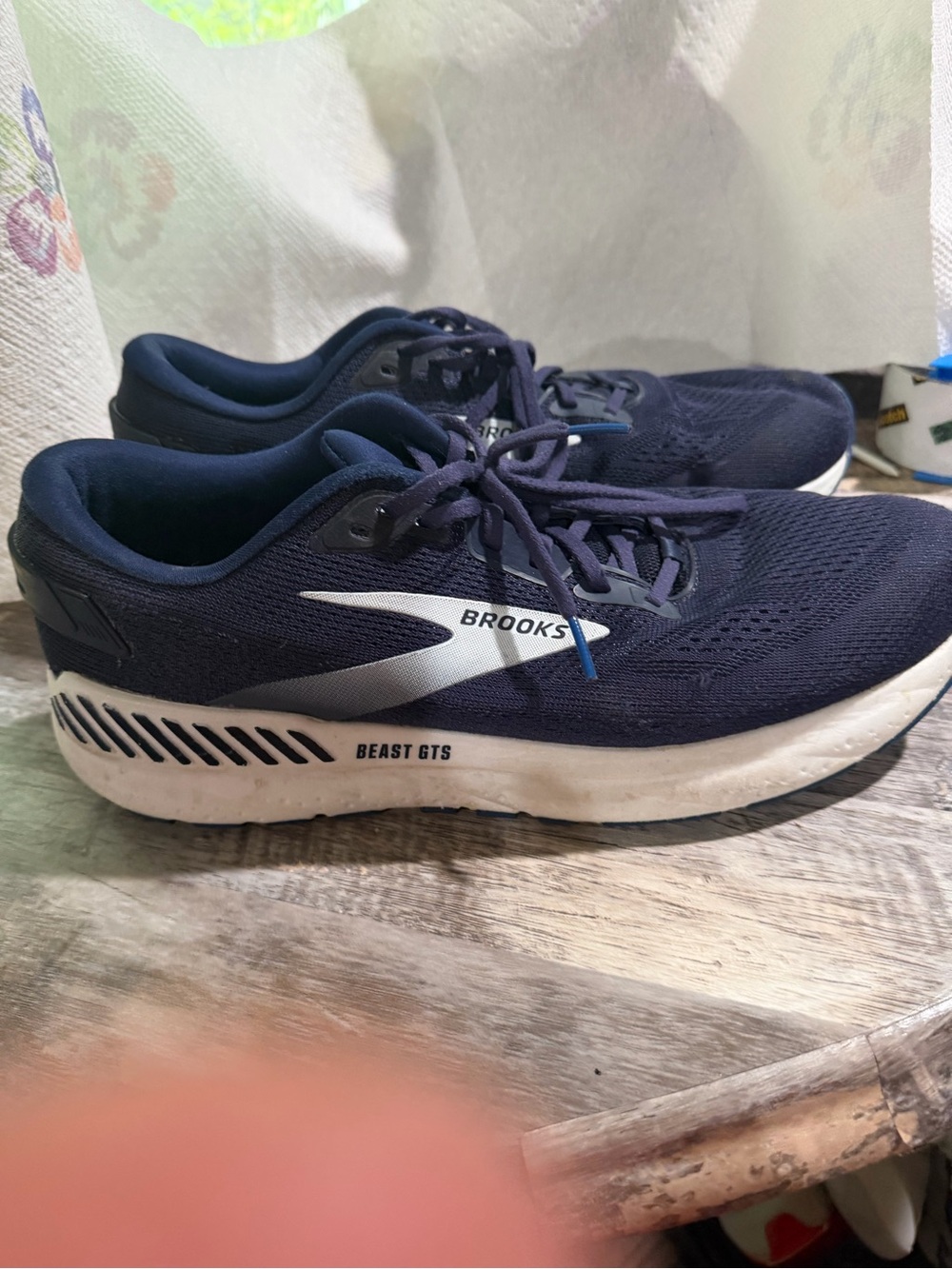 Brooks Men’s size 14 Beast GTS Navy and White Supportive Running Shoes